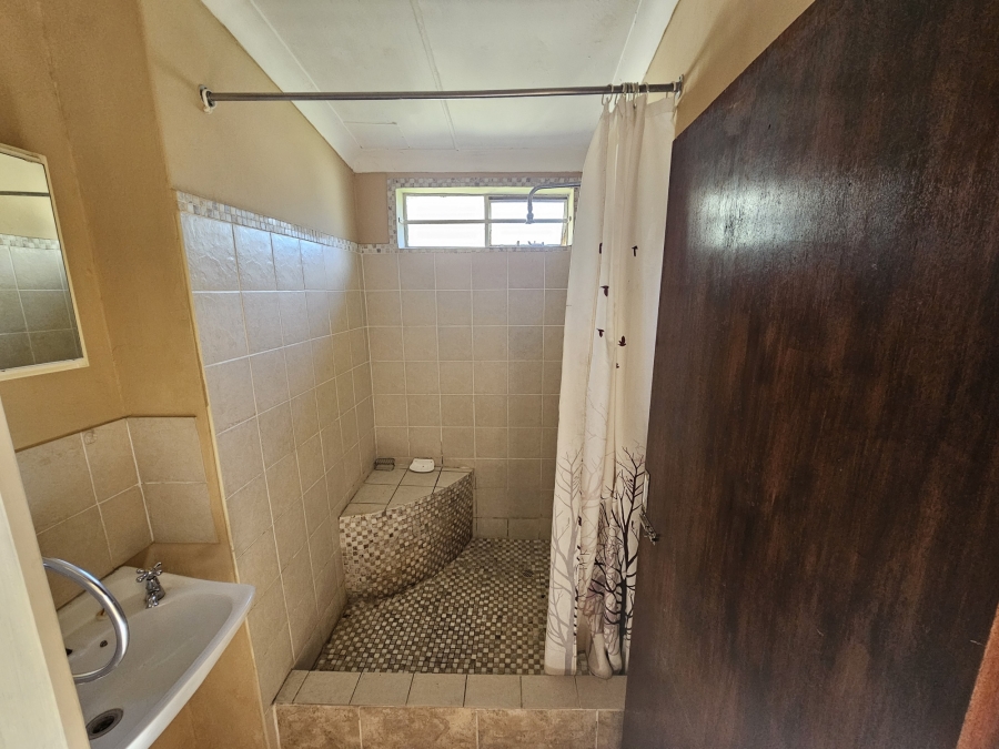 To Let 2 Bedroom Property for Rent in Cambridge West Eastern Cape